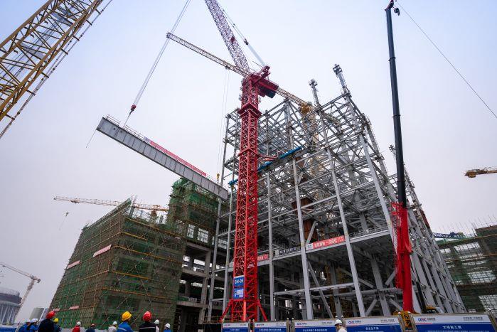 起吊?。〝z影：陸世軒）